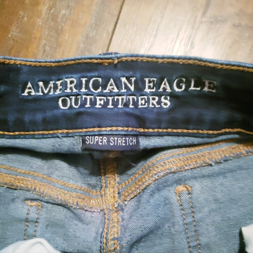 AMERICAN EAGLE Distressed Midi Jean Denim Shorts 8 - Picture 8 of 9